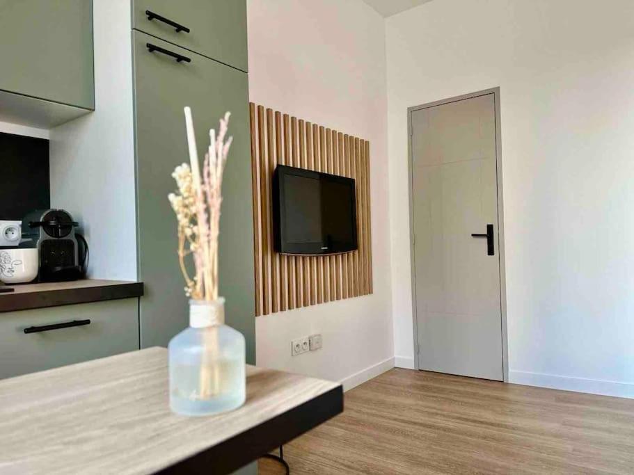 Moderne/rue Encombe Vineuse- Dabnb *